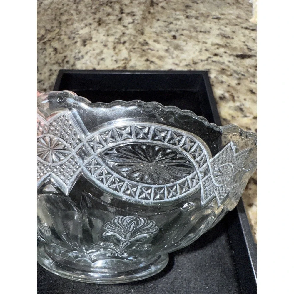 Early American Press Glass  Small Scalloped Bowl 8